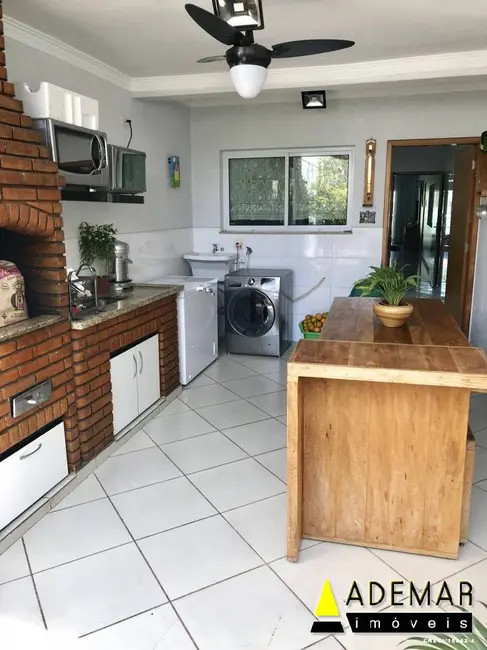 Casa com 3 quartos à venda, 125m2 em Centro, Diadema - SP - imagem 5 Foto 5 de Casa com 3 quartos à venda, 125m2 em Centro, Diadema - SP