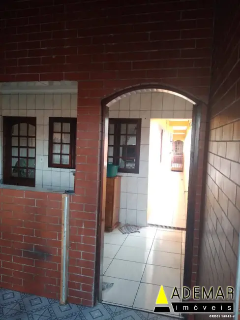 Casa com 4 quartos à venda, 250m2 em Conceição, Diadema - SP - imagem 5 Foto 5 de Casa com 4 quartos à venda, 250m2 em Conceição, Diadema - SP