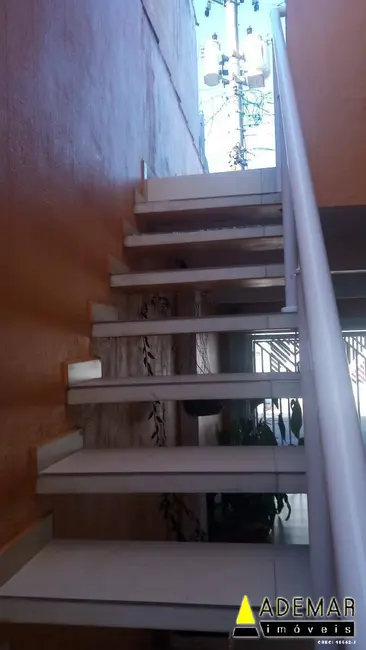 Foto 8 de Casa com 3 quartos à venda, 170m2 em Piraporinha, Diadema - SP