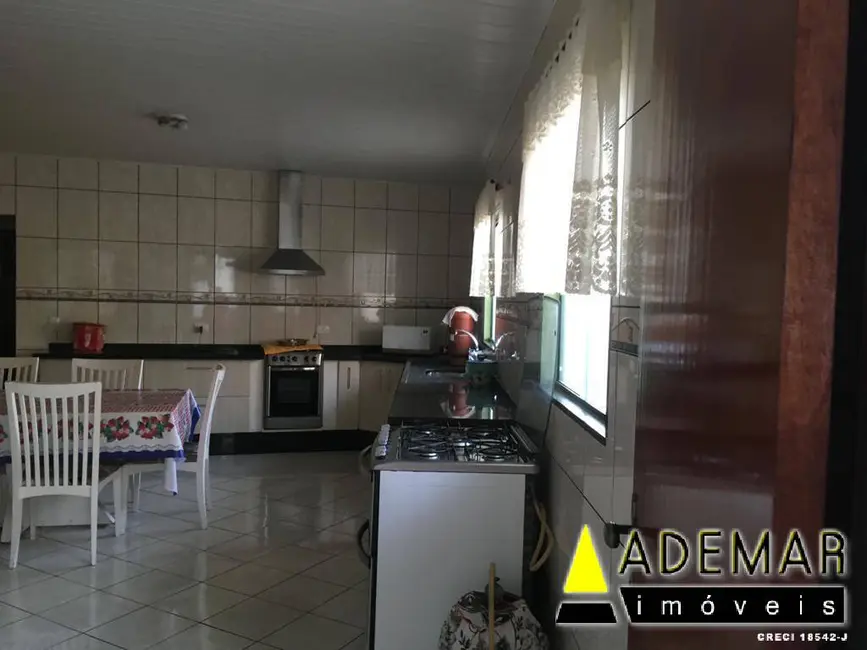 Casa com 3 quartos à venda, 232m2 em Vila Nogueira, Diadema - SP - imagem 4 Foto 4 de Casa com 3 quartos à venda, 232m2 em Vila Nogueira, Diadema - SP