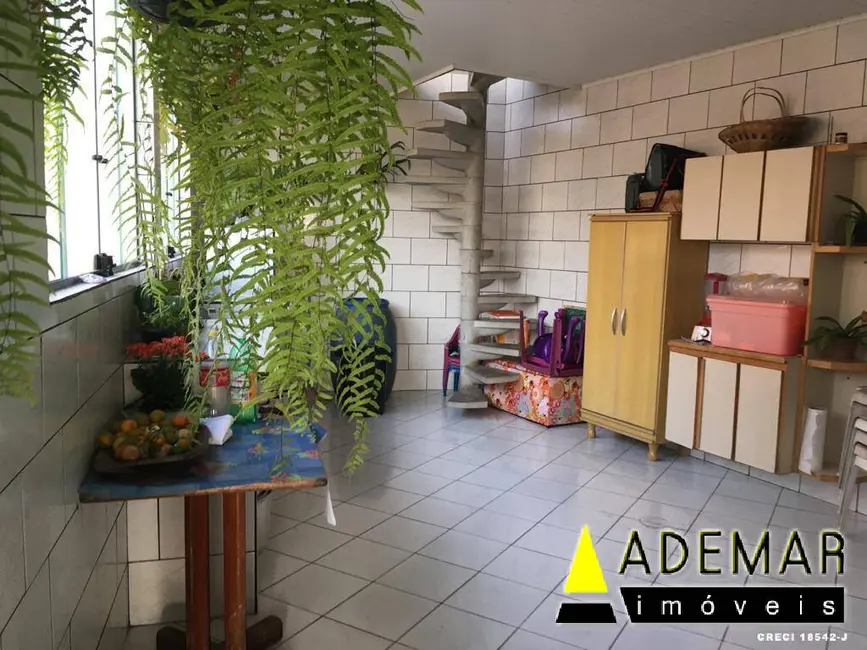 Casa com 3 quartos à venda, 232m2 em Vila Nogueira, Diadema - SP - imagem 6 Foto 6 de Casa com 3 quartos à venda, 232m2 em Vila Nogueira, Diadema - SP