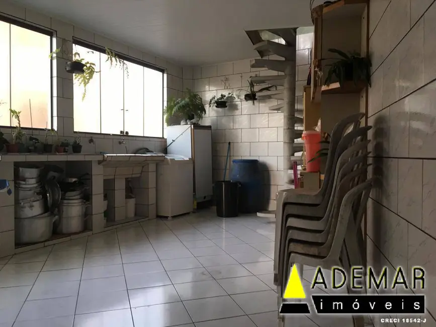 Casa com 3 quartos à venda, 232m2 em Vila Nogueira, Diadema - SP - imagem 5 Foto 5 de Casa com 3 quartos à venda, 232m2 em Vila Nogueira, Diadema - SP
