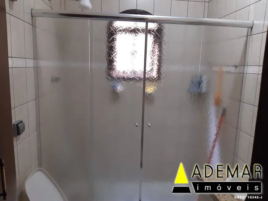 Casa com 3 quartos à venda, 250m2 em Piraporinha, Diadema - SP - imagem 6 Foto 6 de Casa com 3 quartos à venda, 250m2 em Piraporinha, Diadema - SP