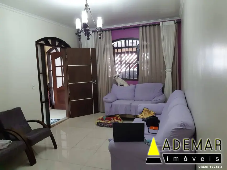 Casa com 3 quartos à venda, 250m2 em Piraporinha, Diadema - SP - imagem 5 Foto 5 de Casa com 3 quartos à venda, 250m2 em Piraporinha, Diadema - SP