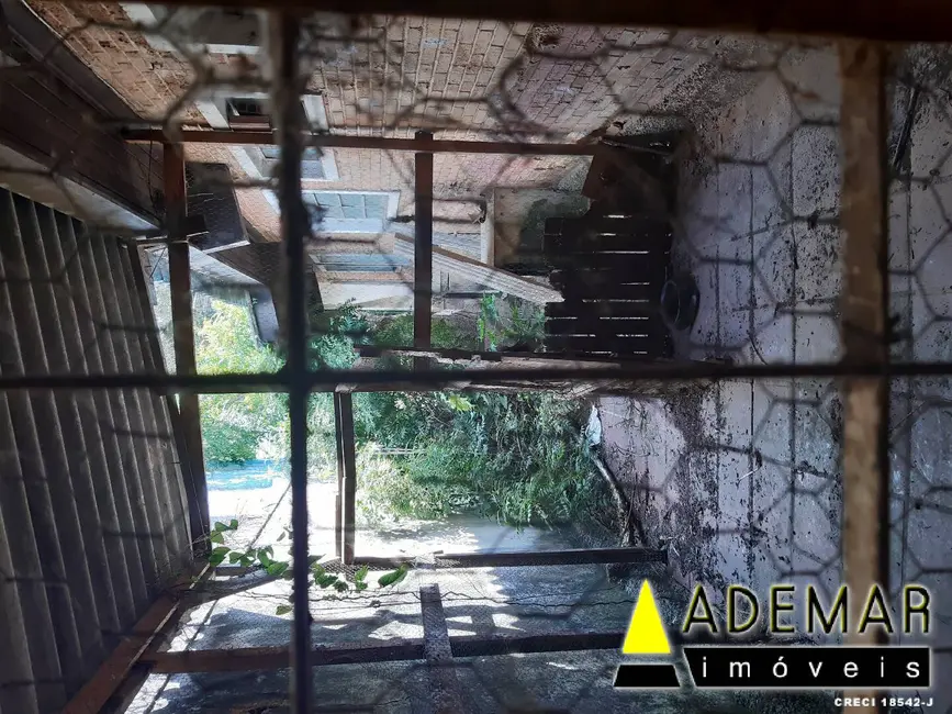 Foto 3 de Casa com 5 quartos à venda, 1200m2 em Diadema - SP