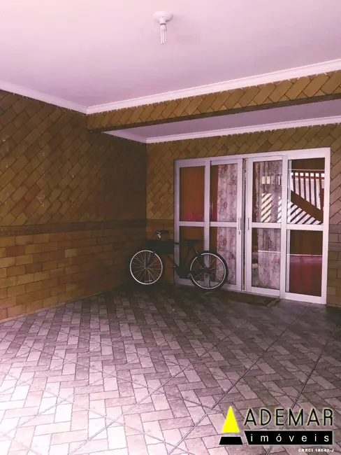 Casa com 5 quartos à venda, 300m2 em Piraporinha, Diadema - SP - imagem 5 Foto 5 de Casa com 5 quartos à venda, 300m2 em Piraporinha, Diadema - SP