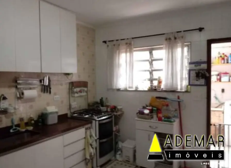 Casa com 3 quartos à venda, 300m2 em Conceição, Diadema - SP - imagem 3 Foto 3 de Casa com 3 quartos à venda, 300m2 em Conceição, Diadema - SP