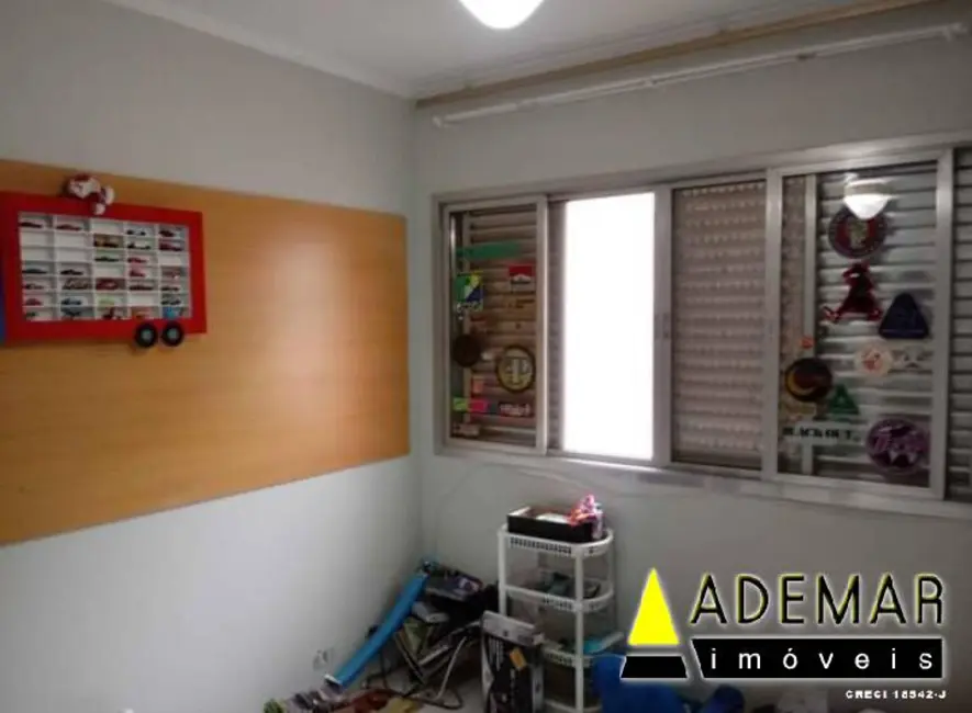 Casa com 3 quartos à venda, 300m2 em Conceição, Diadema - SP - imagem 4 Foto 4 de Casa com 3 quartos à venda, 300m2 em Conceição, Diadema - SP