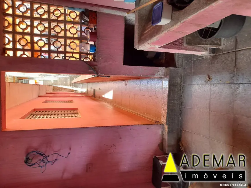 Foto 3 de Casa com 5 quartos à venda, 230m2 em Casa Grande, Diadema - SP