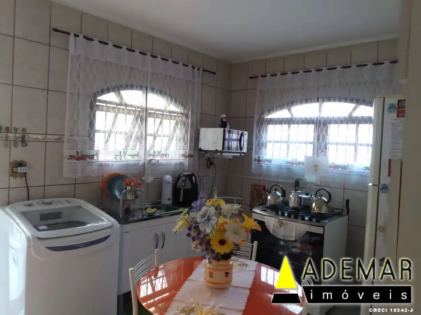 Casa com 6 quartos à venda, 125m2 em Conceição, Diadema - SP - imagem 4 Foto 4 de Casa com 6 quartos à venda, 125m2 em Conceição, Diadema - SP