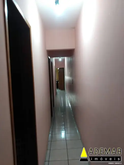 Casa com 6 quartos à venda, 125m2 em Conceição, Diadema - SP - imagem 6 Foto 6 de Casa com 6 quartos à venda, 125m2 em Conceição, Diadema - SP