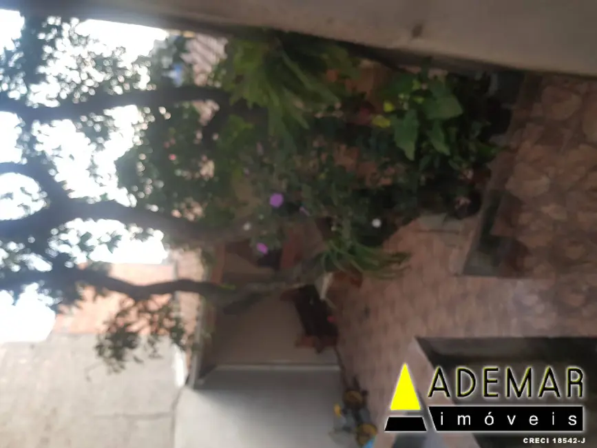 Foto 4 de Casa com 3 quartos à venda, 150m2 em Guacuri, São Paulo - SP