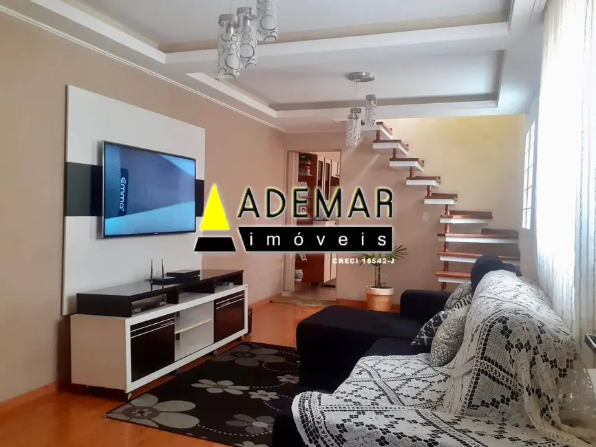 Casa com 4 quartos à venda, 105m2 em Jardim Rubilene, São Paulo - SP - imagem 3 Foto 3 de Casa com 4 quartos à venda, 105m2 em Jardim Rubilene, São Paulo - SP