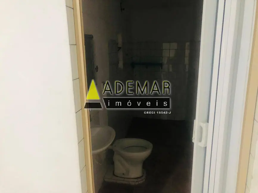 Foto 4 de Casa com 2 quartos para alugar, 55m2 em Serraria, Diadema - SP