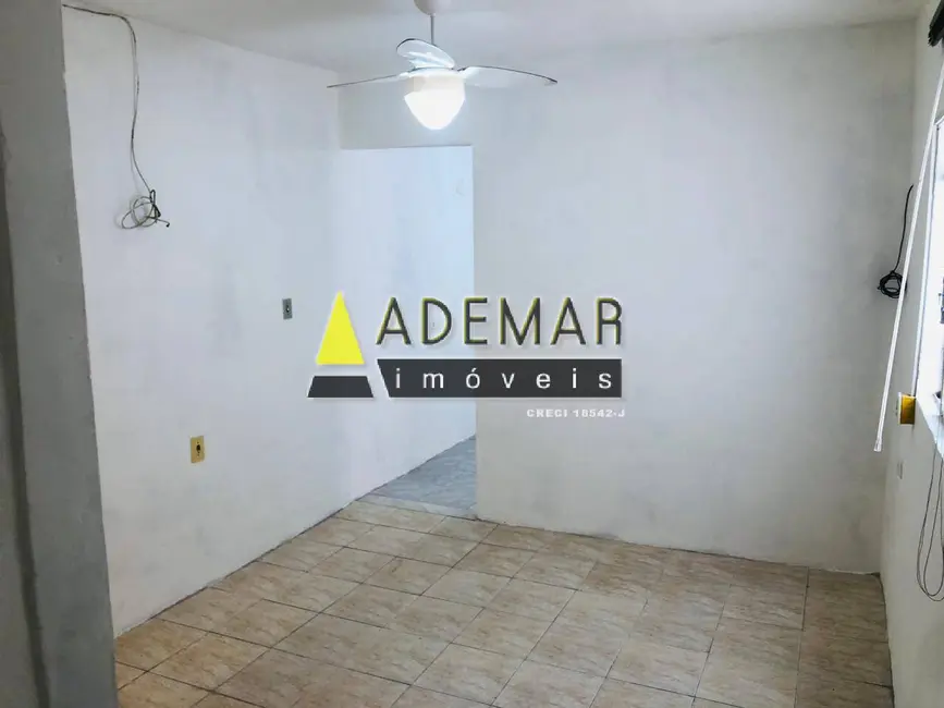 Foto 2 de Casa com 1 quarto para alugar, 50m2 em Serraria, Diadema - SP