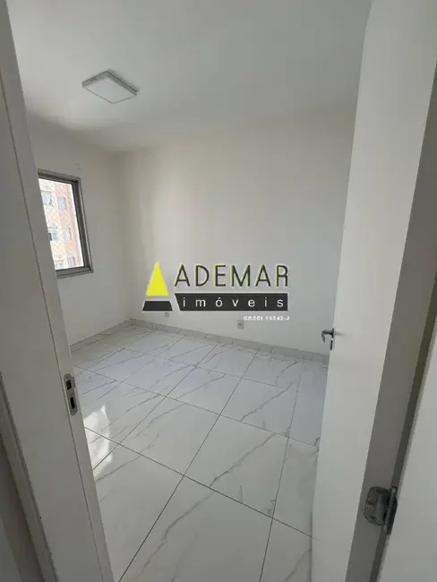 Foto 17 de Apartamento à venda em Canhema, Diadema - SP