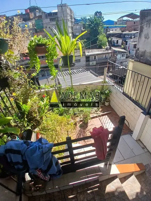 Foto 2 de Casa com 3 quartos para alugar, 130m2 em Vila Capela, São Paulo - SP