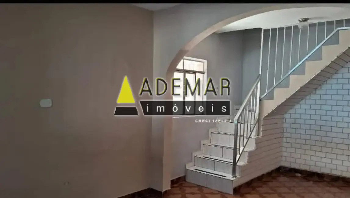 Foto 3 de Casa com 4 quartos à venda, 300m2 em Taboão, Diadema - SP