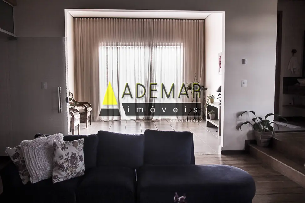 Casa com 7 quartos à venda, 2260m2 em Colônia do Marçal, Sao Joao Del Rei - MG - imagem 3 Foto 3 de Casa com 7 quartos à venda, 2260m2 em Colônia do Marçal, Sao Joao Del Rei - MG