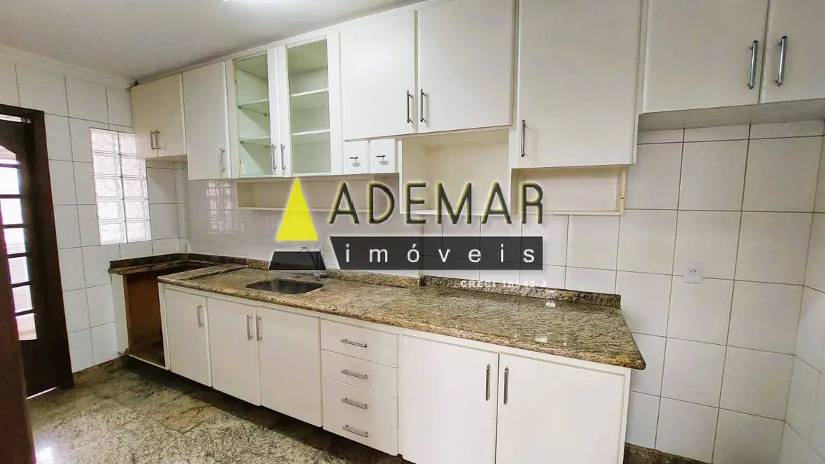 Casa com 3 quartos à venda em Vila Constança, São Paulo - SP - imagem 9 Foto 9 de Casa com 3 quartos à venda em Vila Constança, São Paulo - SP