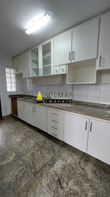 Casa com 3 quartos à venda em Vila Constança, São Paulo - SP - imagem 2 Foto 2 de Casa com 3 quartos à venda em Vila Constança, São Paulo - SP