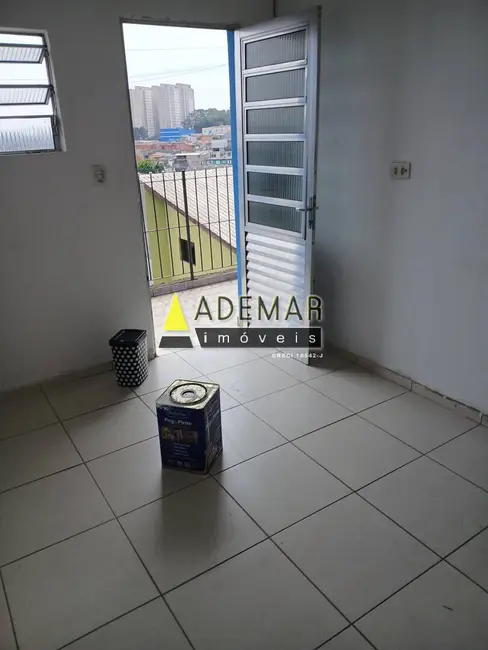 Foto 3 de Casa com 2 quartos para alugar, 90m2 em Vila Nogueira, Diadema - SP