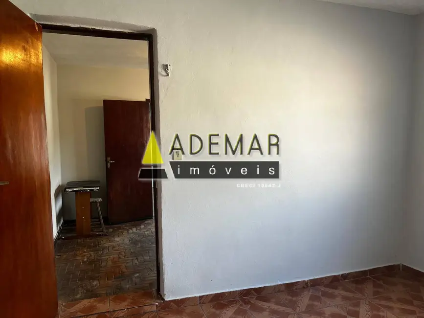 Foto 1 de Casa com 6 quartos à venda e para alugar, 250m2 em Eldorado, Diadema - SP