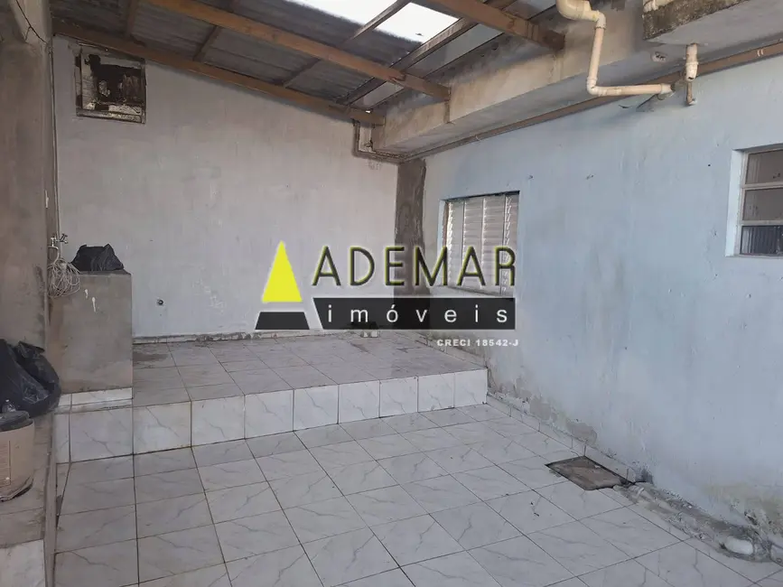 Foto 1 de Casa com 2 quartos para alugar em Centro, Diadema - SP