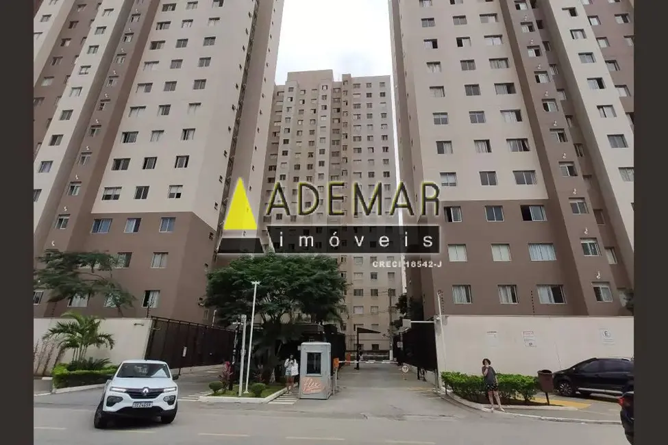 Foto 3 de Apartamento com 2 quartos à venda e para alugar, 43m2 em Canhema, Diadema - SP