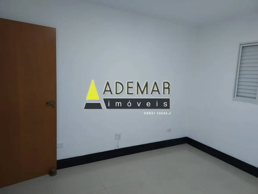 Foto 5 de Casa com 3 quartos à venda, 250m2 em Taboão, Diadema - SP