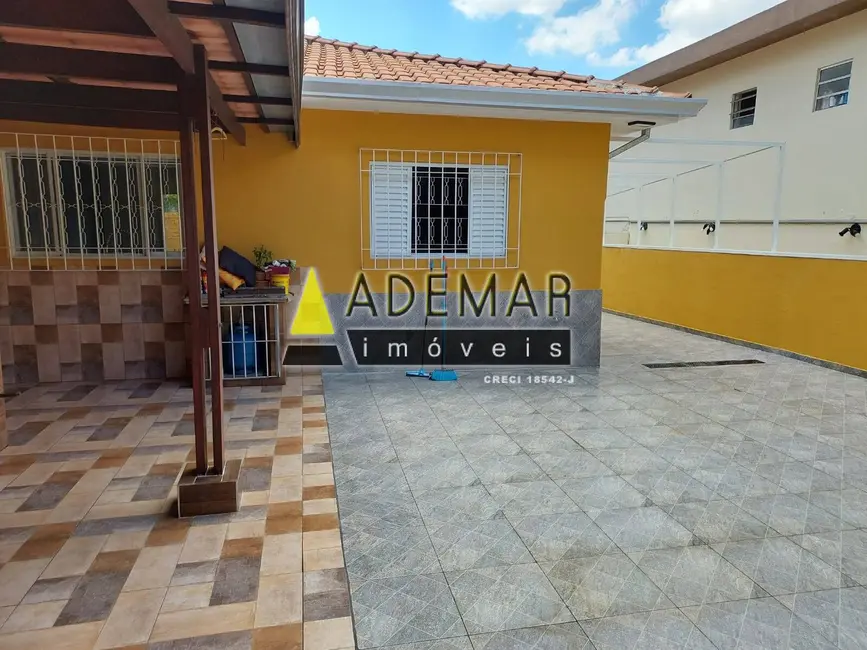 Foto 1 de Casa com 3 quartos à venda, 250m2 em Taboão, Diadema - SP