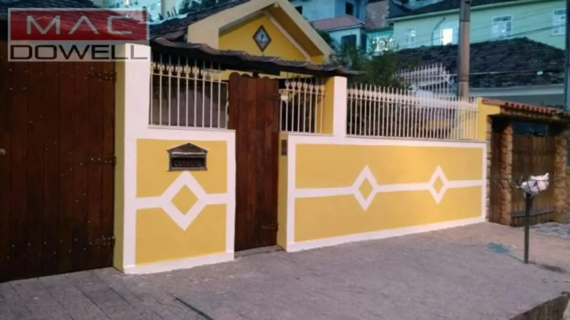 Foto 1 de Casa com 4 quartos à venda, 110m2 em Niteroi - RJ