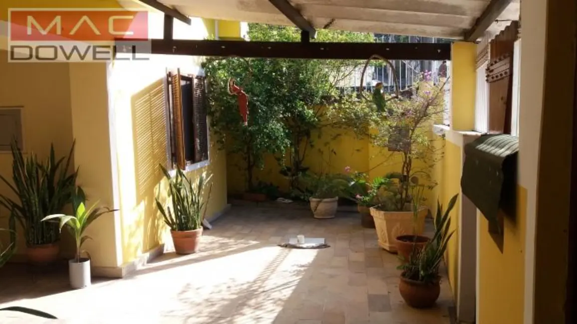 Casa com 4 quartos à venda, 110m2 em Niteroi - RJ - imagem 4 Foto 4 de Casa com 4 quartos à venda, 110m2 em Niteroi - RJ