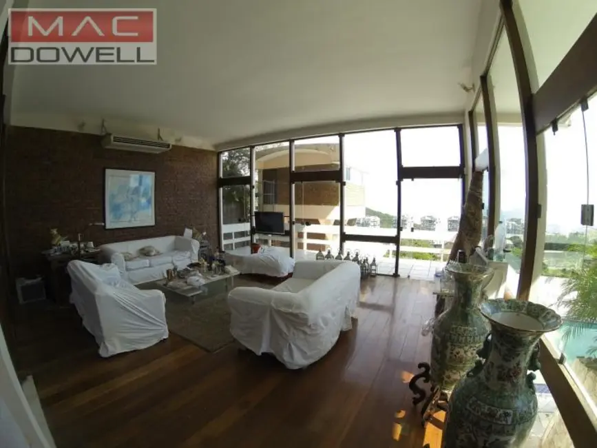 Foto 1 de Casa com 4 quartos à venda, 550m2 em Rio De Janeiro, RJ