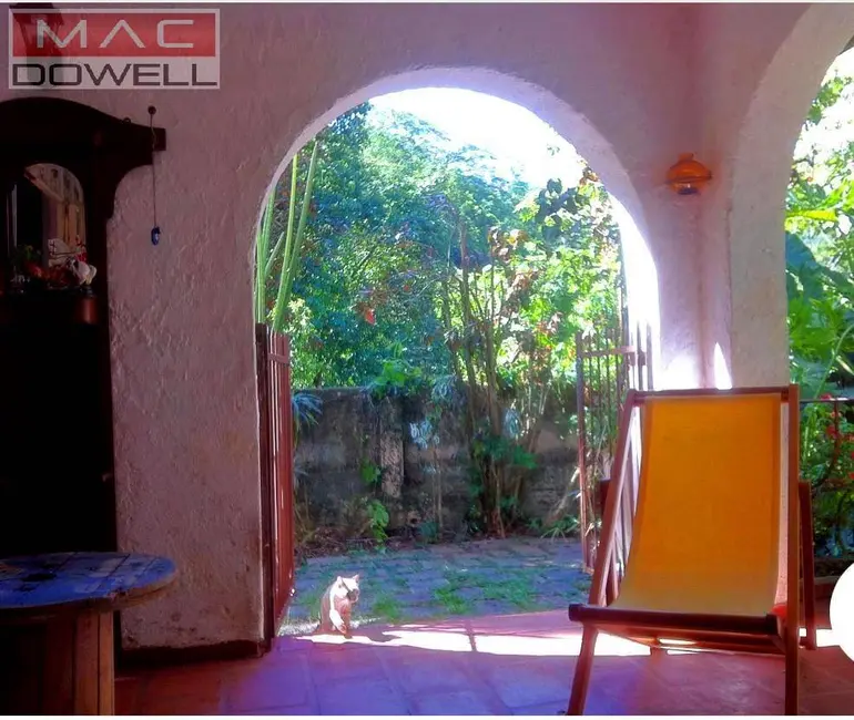 Casa com 6 quartos à venda, 442m2 em Cosme Velho, Rio De Janeiro - RJ - imagem 4 Foto 4 de Casa com 6 quartos à venda, 442m2 em Cosme Velho, Rio De Janeiro - RJ