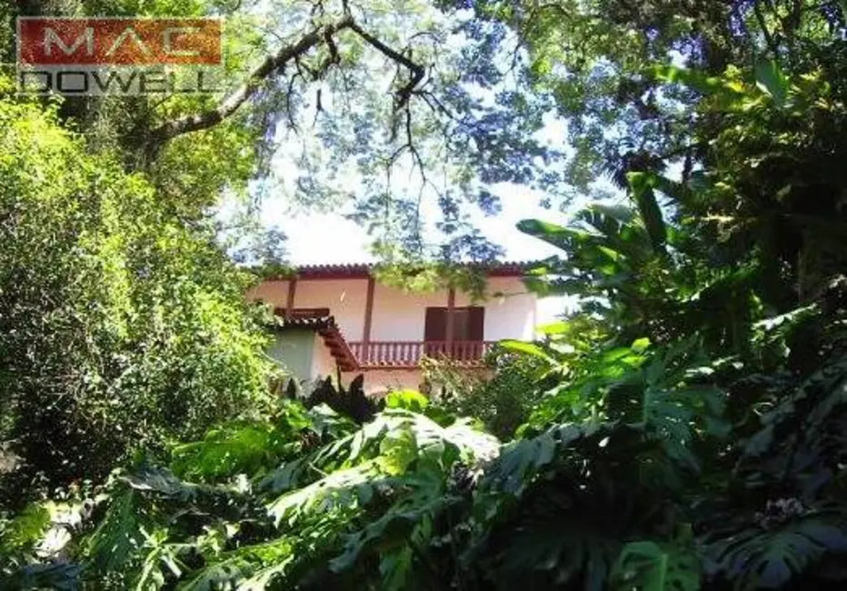 Casa com 6 quartos à venda, 442m2 em Cosme Velho, Rio De Janeiro - RJ - imagem 1 Foto 1 de Casa com 6 quartos à venda, 442m2 em Cosme Velho, Rio De Janeiro - RJ