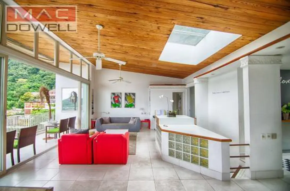 Casa com 3 quartos à venda, 464m2 em Jardim Botânico, Rio De Janeiro - RJ - imagem 4 Foto 4 de Casa com 3 quartos à venda, 464m2 em Jardim Botânico, Rio De Janeiro - RJ