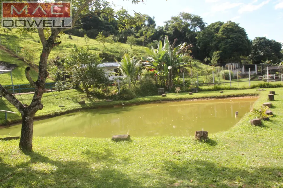 Sítio / Rancho com 4 quartos à venda, 111m2 em Itaborai - RJ - imagem 4 Foto 4 de Sítio / Rancho com 4 quartos à venda, 111m2 em Itaborai - RJ