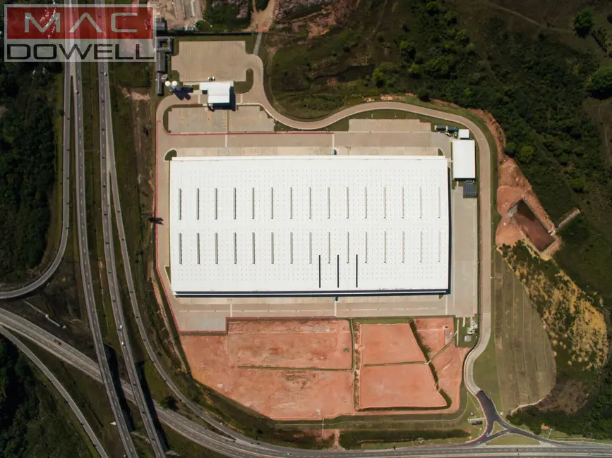 Armazém / Galpão à venda e para alugar, 4048m2 em Duque De Caxias - RJ - imagem 8 Foto 8 de Armazém / Galpão à venda e para alugar, 4048m2 em Duque De Caxias - RJ