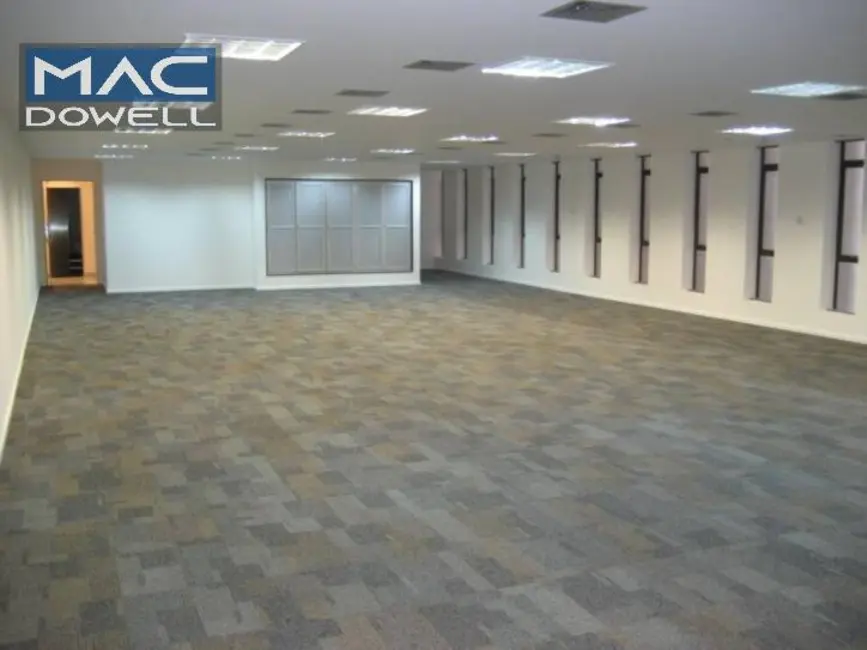 Foto 1 de Sala Comercial à venda e para alugar, 2100m2 em Centro, Rio De Janeiro - RJ