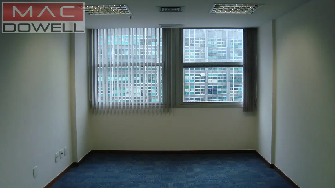 Sala Comercial para alugar, 70m2 em Rio De Janeiro - RJ - imagem 2 Foto 2 de Sala Comercial para alugar, 70m2 em Rio De Janeiro - RJ