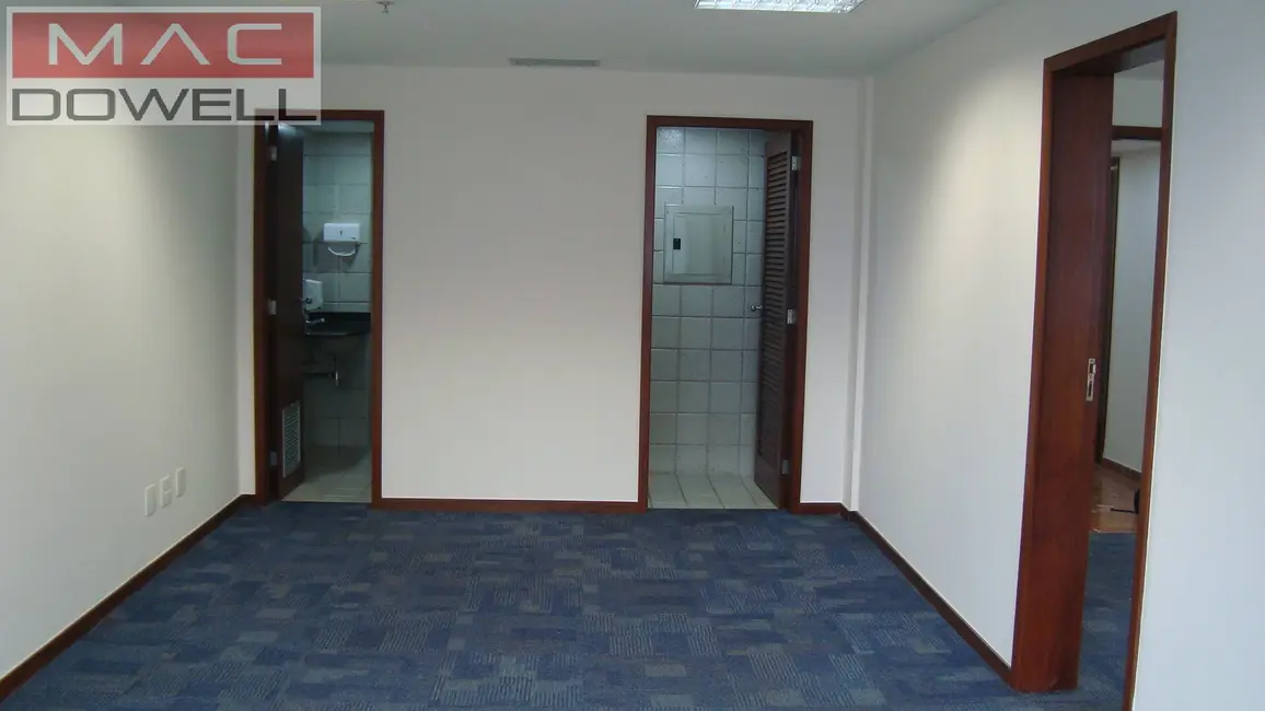 Sala Comercial para alugar, 70m2 em Rio De Janeiro - RJ - imagem 3 Foto 3 de Sala Comercial para alugar, 70m2 em Rio De Janeiro - RJ