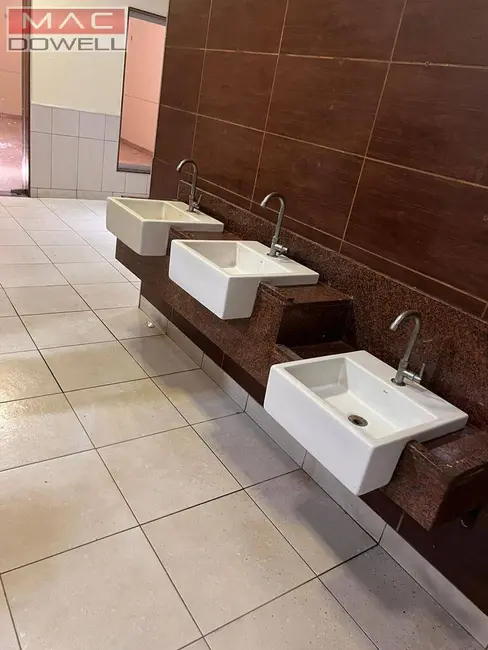 Loja para alugar, 500m2 em Bangu, Rio De Janeiro - RJ - imagem 8 Foto 8 de Loja para alugar, 500m2 em Bangu, Rio De Janeiro - RJ