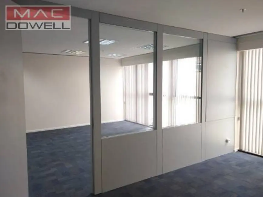 Sala Comercial para alugar, 180m2 em Centro, Rio De Janeiro - RJ - imagem 8 Foto 8 de Sala Comercial para alugar, 180m2 em Centro, Rio De Janeiro - RJ