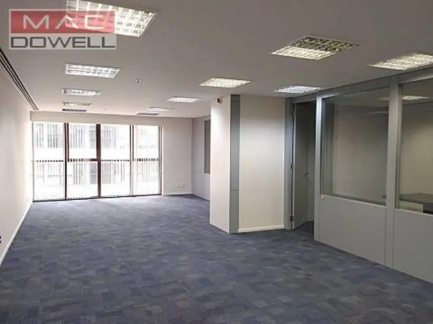 Sala Comercial para alugar, 180m2 em Centro, Rio De Janeiro - RJ - imagem 7 Foto 7 de Sala Comercial para alugar, 180m2 em Centro, Rio De Janeiro - RJ