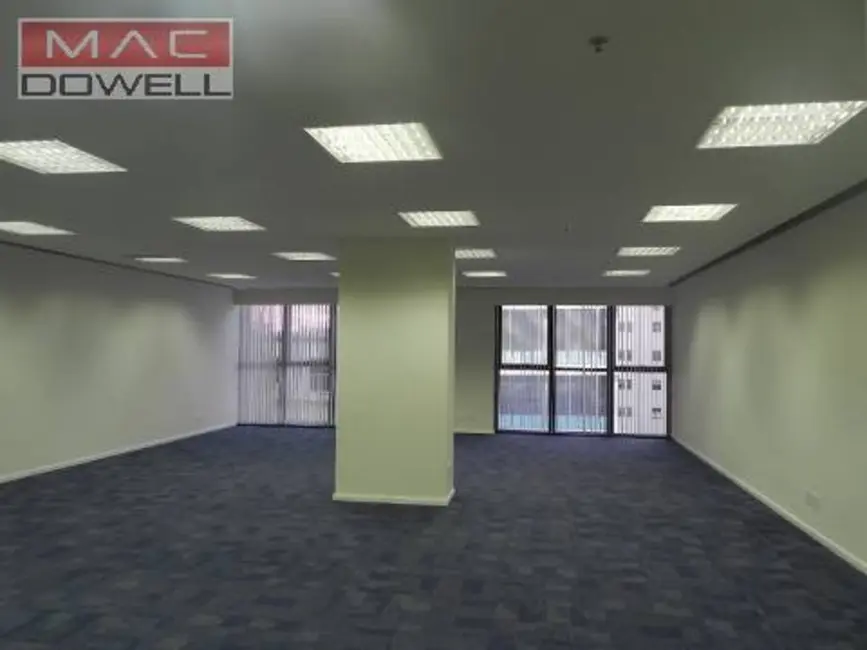 Sala Comercial para alugar, 180m2 em Centro, Rio De Janeiro - RJ - imagem 4 Foto 4 de Sala Comercial para alugar, 180m2 em Centro, Rio De Janeiro - RJ