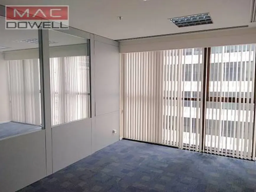 Sala Comercial para alugar, 180m2 em Centro, Rio De Janeiro - RJ - imagem 9 Foto 9 de Sala Comercial para alugar, 180m2 em Centro, Rio De Janeiro - RJ