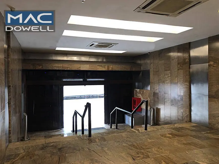 Sala Comercial para alugar, 305m2 em Centro, Rio De Janeiro - RJ - imagem 4 Foto 4 de Sala Comercial para alugar, 305m2 em Centro, Rio De Janeiro - RJ