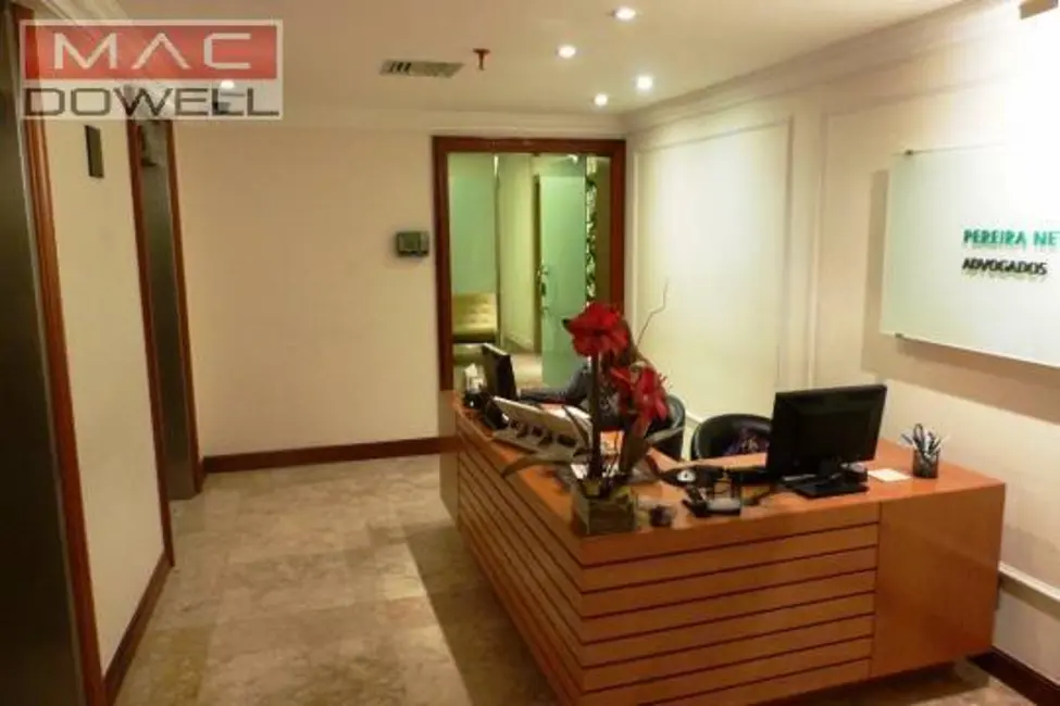 Sala Comercial para alugar, 574m2 em Rio De Janeiro - RJ - imagem 4 Foto 4 de Sala Comercial para alugar, 574m2 em Rio De Janeiro - RJ