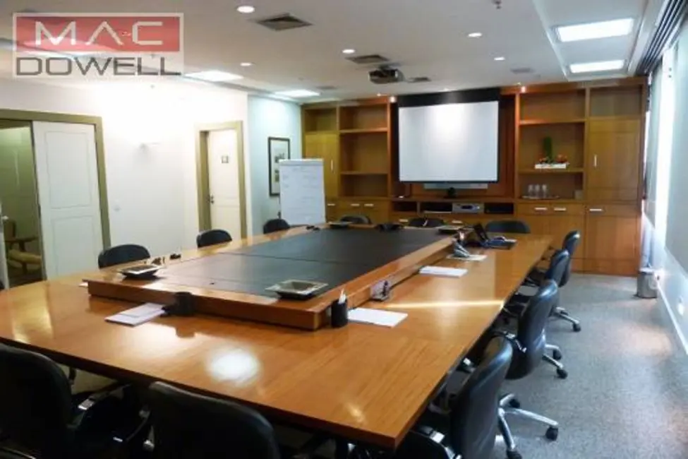 Sala Comercial para alugar, 574m2 em Rio De Janeiro - RJ - imagem 1 Foto 1 de Sala Comercial para alugar, 574m2 em Rio De Janeiro - RJ